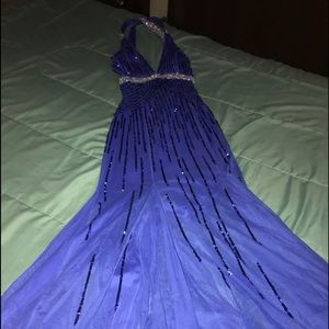 Cache dress only worn 1 time in 2010